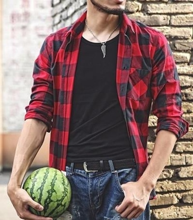 Nggak selalu formal, ini yang bisa lo lakuin dengan kemeja lo. Simak selengkapnya disini!